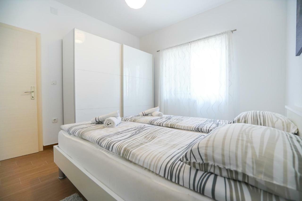 Tj Apartment 2 Zadar Buitenkant foto