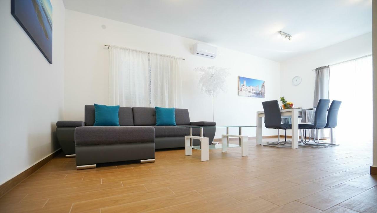 Tj Apartment 2 Zadar Buitenkant foto